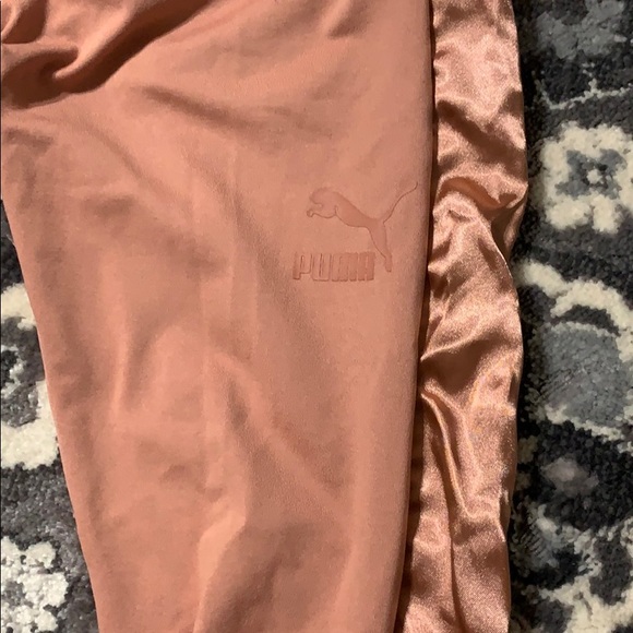 Mauve Pink Puma workout pants - Picture 2 of 4